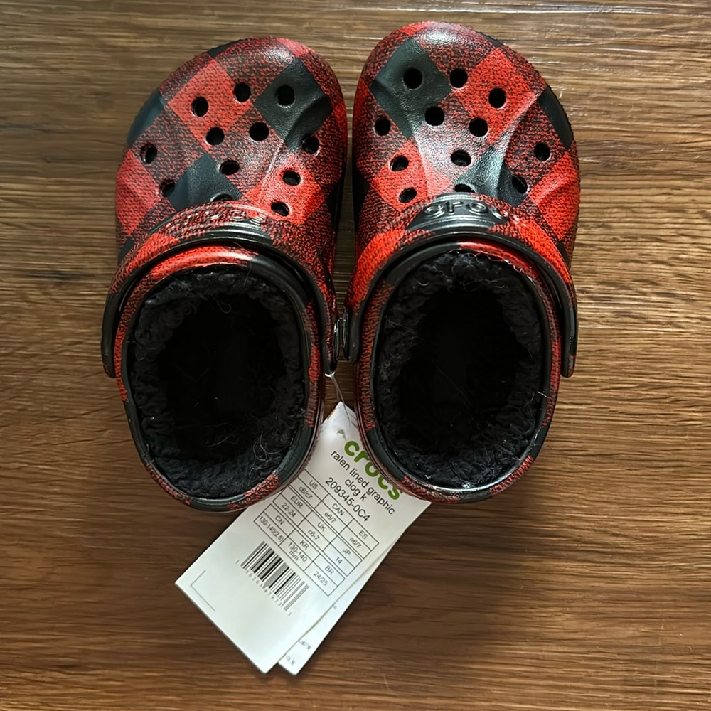 Fuzzy Lined Crocs